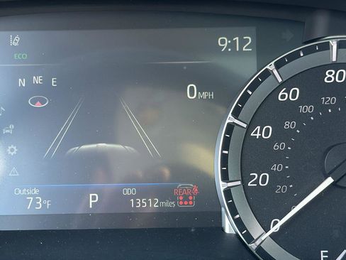 Certified 2024 Toyota Highlander XLE image 14