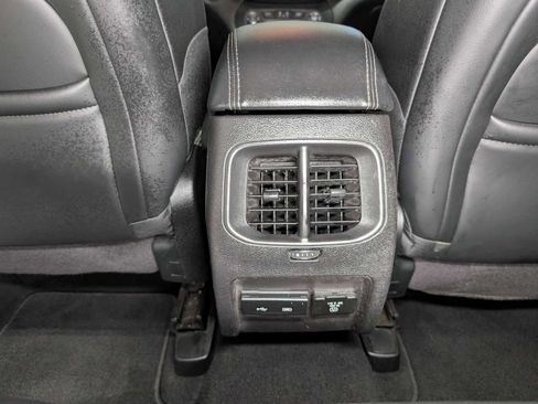 Used 2019 Jeep Cherokee High Altitude AWD/4WD image 21