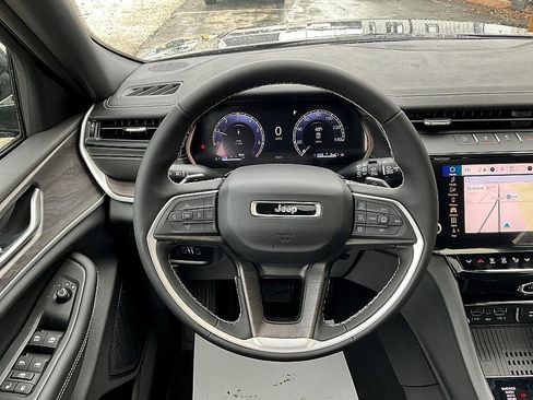 New 2026 Jeep Grand Cherokee Altitude image 33