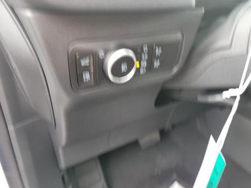 New 2026 Ford Escape SE w/ Class II Trailer Tow Package image 25