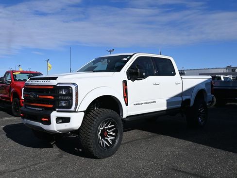 New 2026 Ford F250 Lariat w/ Black Appearance Package image 2