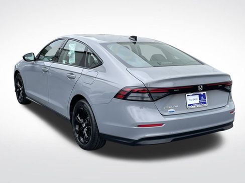 Certified 2025 Honda Accord SE image 4