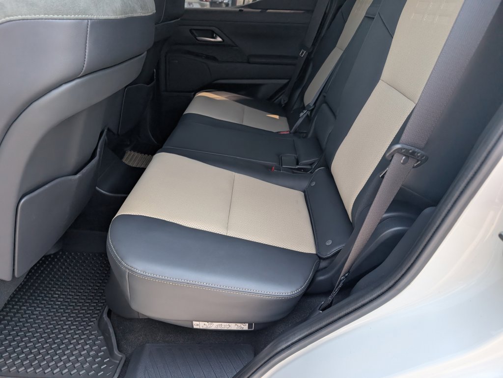 Used 2024 Lexus GX 550 AWD/4WD image 14
