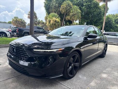Used 2023 Honda Accord Sport image 2