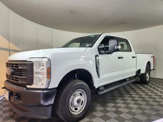 New 2026 Ford F250 XL w/ FX4 Off-Road Package video 3