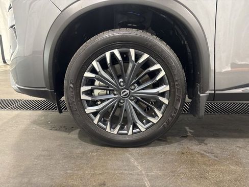 Certified 2025 Nissan Rogue SL w/ Tech Package image 5