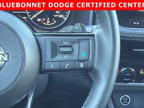 Used 2023 Nissan Rogue SL w/ SL Premium Package image 23