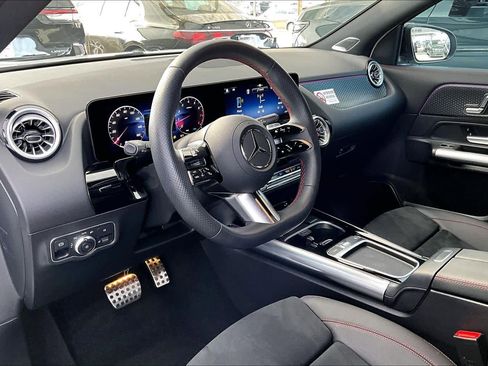 Used 2025 Mercedes-Benz GLA 250 image 18