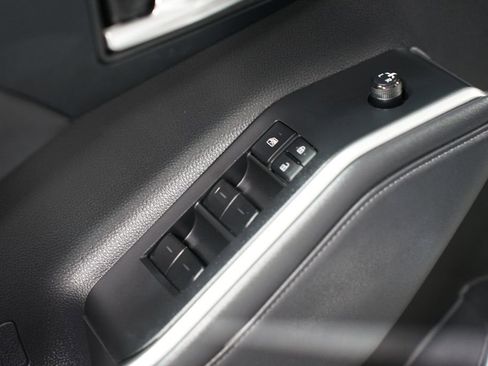 Used 2022 Toyota Highlander XLE FWD image 31
