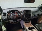 Used 2019 Dodge Grand Caravan SXT image 4
