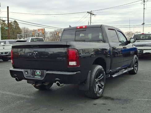 Used 2017 RAM 1500 Sport w/ Black Ram 1500 Sport Group image 10