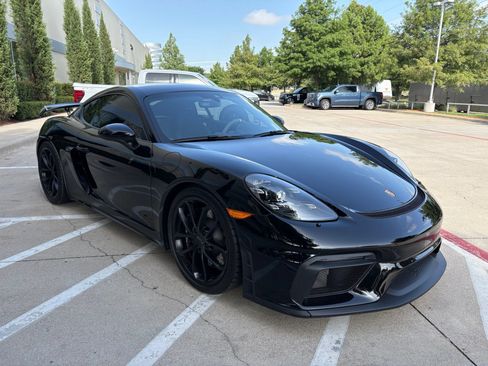 Used 2021 Porsche 718 Cayman GT4 RWD image 3
