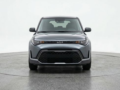 Used 2025 Kia Soul LX w/ LX Technology Package image 2