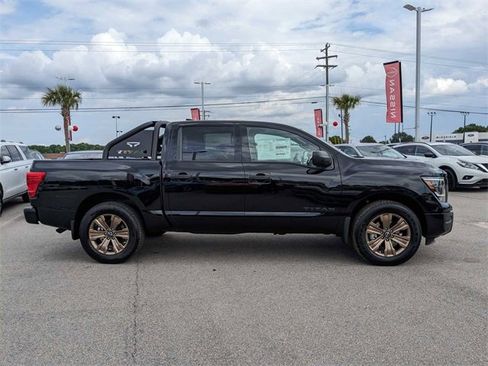 New 2024 Nissan Titan SV w/ SV Bronze Edition Package image 2
