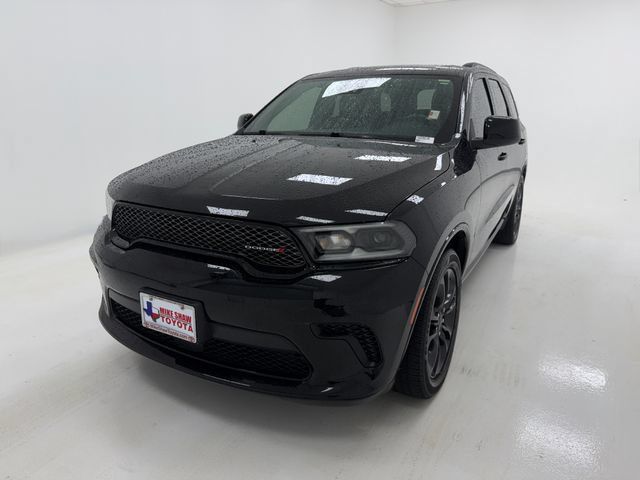 Used 2023 Dodge Durango SXT w/ SXT Blacktop Group RWD image 4