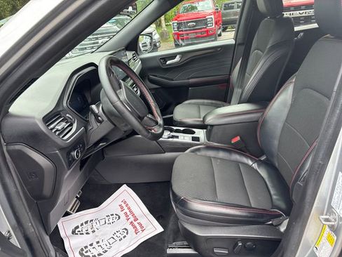 Used 2023 Ford Escape ST-Line Select w/ Tech Pack #2 AWD/4WD image 9