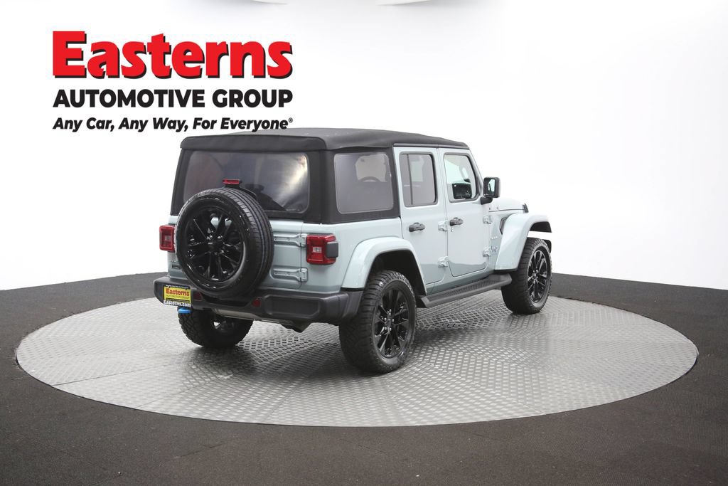 Used 2024 Jeep Wrangler Unlimited Sahara w/ Technology Group AWD/4WD image 41