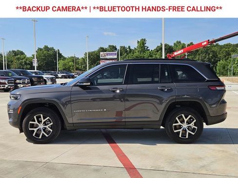 Used 2025 Jeep Grand Cherokee Limited RWD image 5