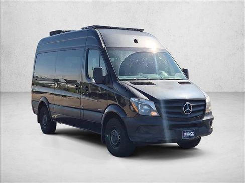 Used 2016 Mercedes-Benz Sprinter 2500 image 2