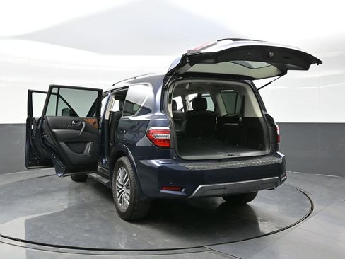 Used 2024 Nissan Armada SL w/ Captain's Chairs Package image 48