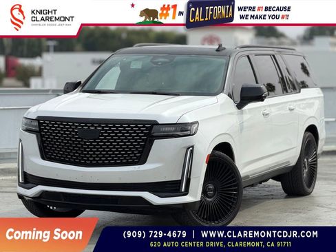 Used 2021 Cadillac Escalade ESV Premium Luxury w/ Driver Assist Tech Package RWD image 1