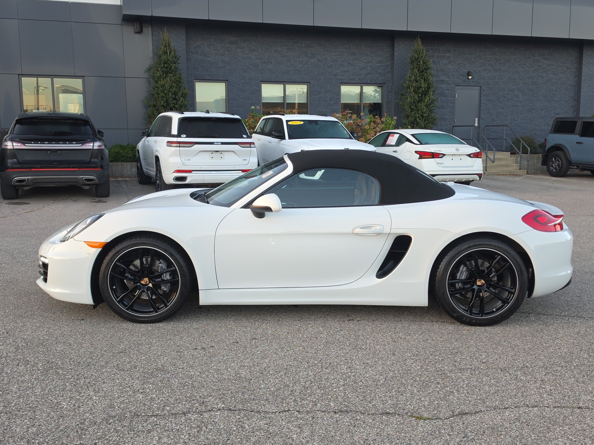 Used 2015 Porsche Boxster RWD image 4