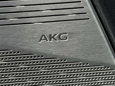 New 2025 Cadillac Optiq Sport 1 image 25