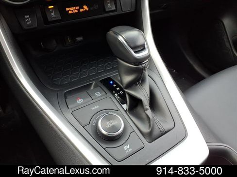 Used 2023 Toyota RAV4 Limited image 14