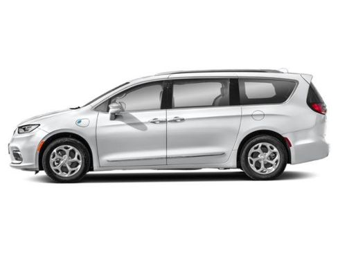Used 2022 Chrysler Pacifica Touring-L image 7