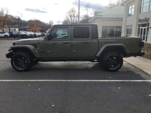 New 2026 Jeep Gladiator Sport image 4