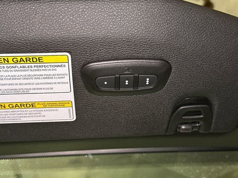 Used 2022 Jeep Wrangler Unlimited Sahara w/ Cold Weather Group image 24