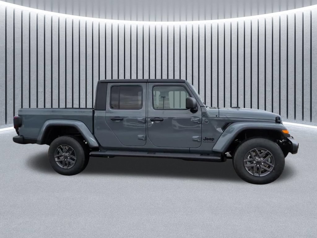 New 2026 Jeep Gladiator Sport AWD/4WD image 4