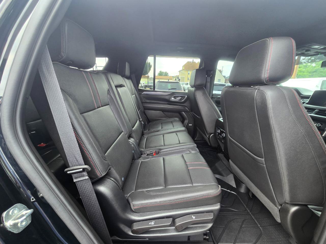 Used 2023 Chevrolet Tahoe RST AWD/4WD image 17