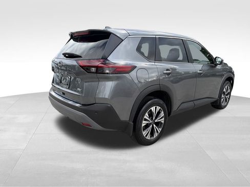 Used 2023 Nissan Rogue SV image 8