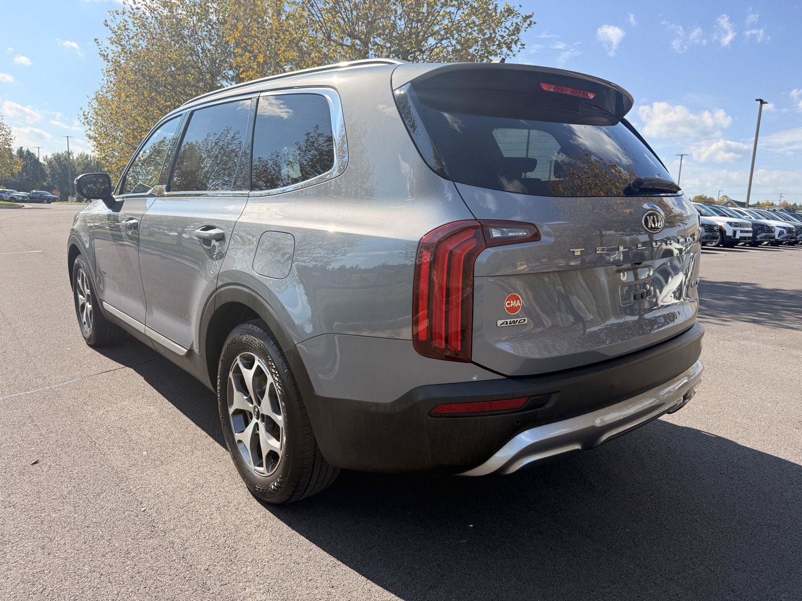 Used 2020 Kia Telluride EX AWD/4WD image 7