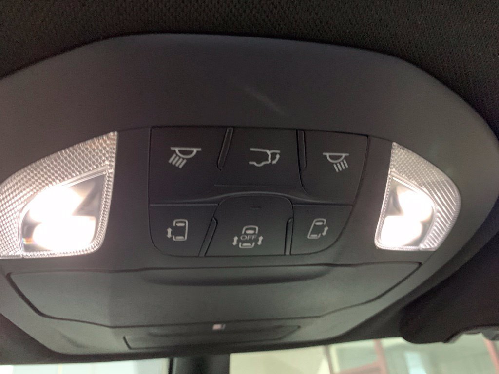 Used 2026 Chrysler Pacifica Select FWD image 25