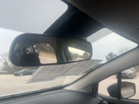 Used 2025 Nissan Versa S image 21