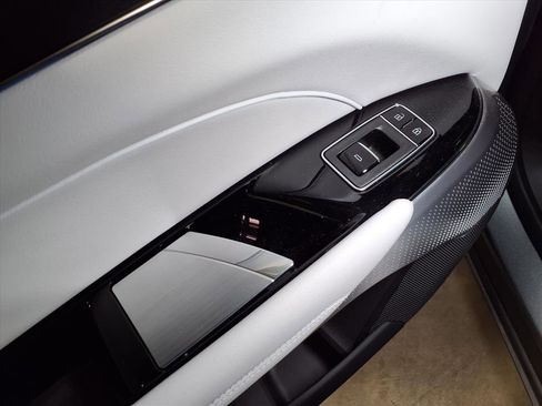 Certified 2023 Cadillac Lyriq 2WD image 17