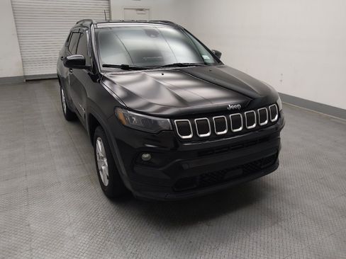 Used 2022 Jeep Compass Latitude w/ Convenience Group AWD/4WD image 13