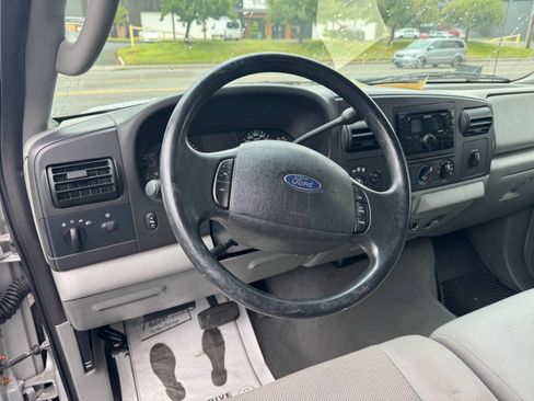Used 2006 Ford F250 XLT AWD/4WD image 8