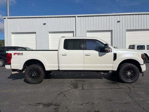 Used 2020 Ford F250 Lariat image 8