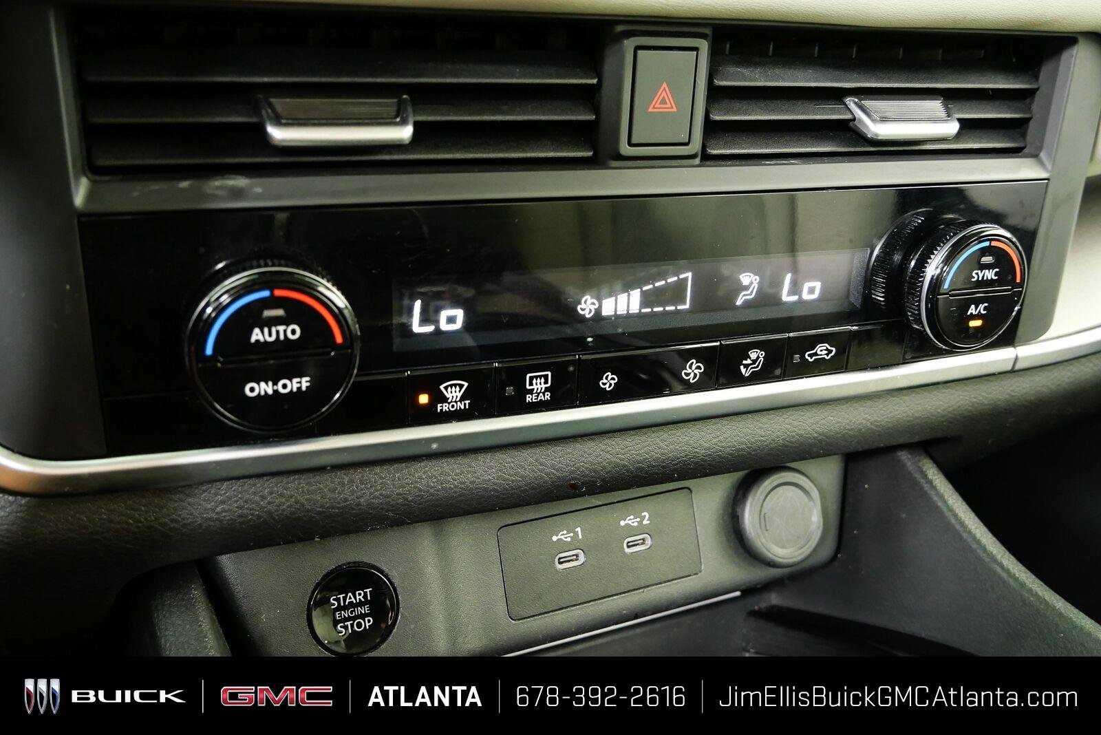 Used 2025 Nissan Rogue SV AWD/4WD image 16