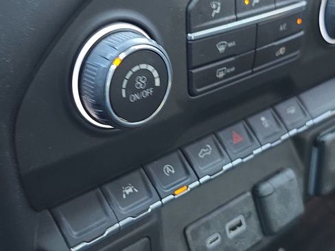 Used 2024 Chevrolet Silverado 1500 Custom image 20