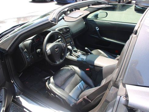 Used 2010 Chevrolet Corvette Coupe w/ 1LT RWD image 14