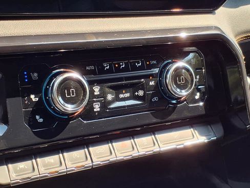 Certified 2024 GMC Sierra 1500 AT4 w/ Technology Package image 10