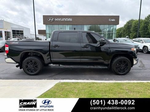 Used 2020 Toyota Tundra SR5 w/ SR5 Upgrade Package AWD/4WD image 1