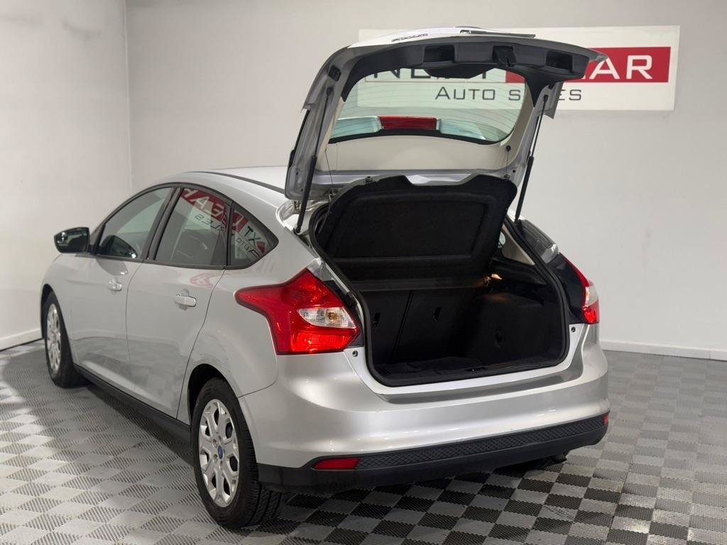 Used 2012 Ford Focus SE FWD image 30