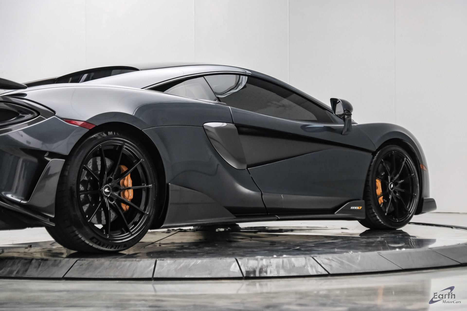 Used 2019 McLaren 600LT RWD image 26