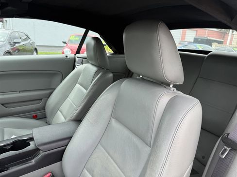 Used 2007 Ford Mustang Premium RWD image 12