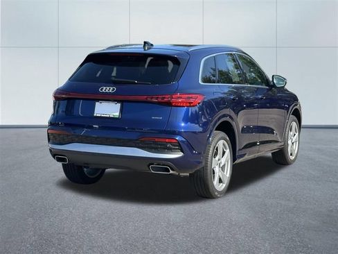 Used 2025 Audi Q5 Premium Plus w/ Premium Plus AWD/4WD image 6